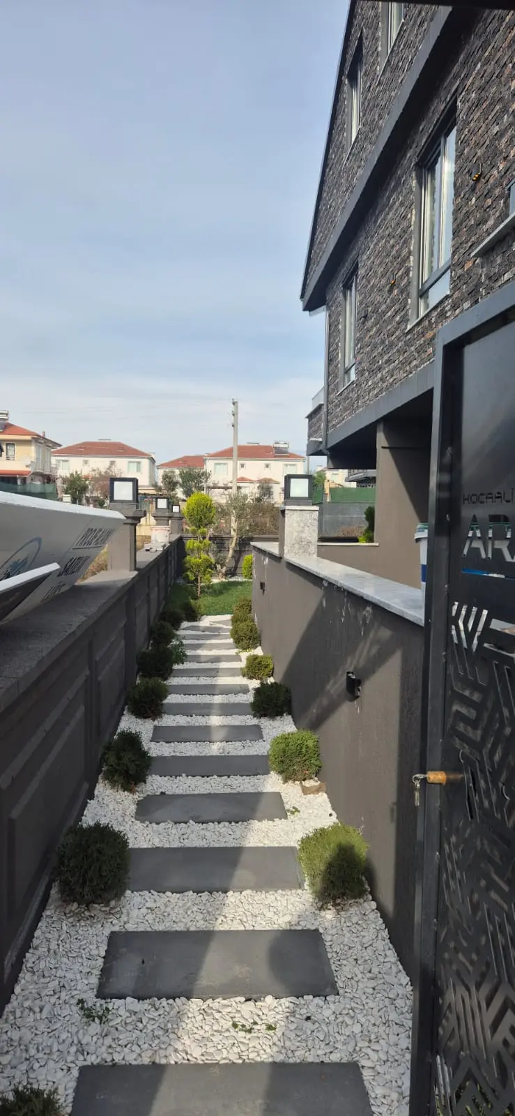 Denize 100m Mesafede, 4+1 Lüks Villa – Ana Yola Cephe